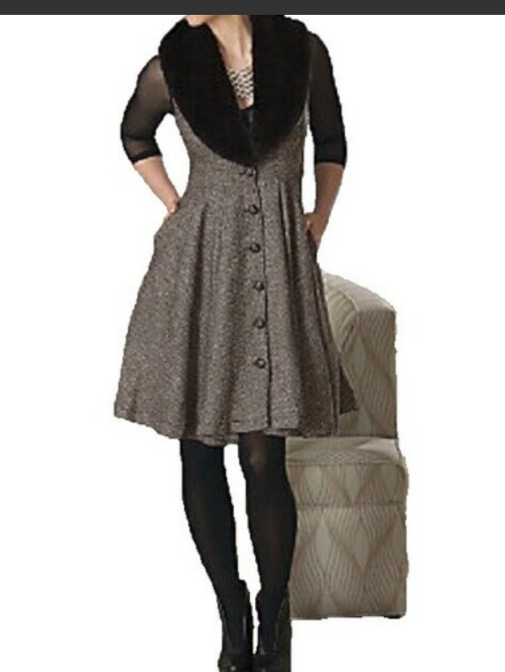Vintage-Inspired Wool Swing Coat with Black Faux Fur Collar - Picture 8 of 9